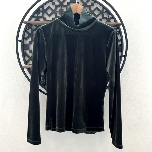 💕 Icône par Simons - Forest Green Velvet Top - Picture 1 of 6